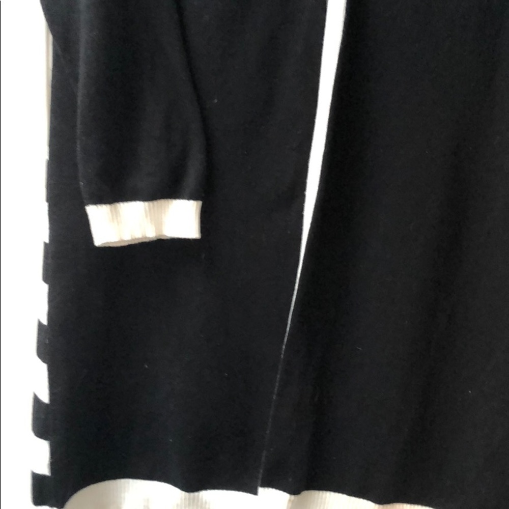 Excellent Condition Open Front Duster - image 3